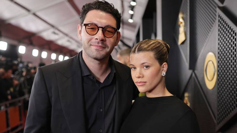 LOS ANGELES, CALIFORNIA - FEBRUARY 04: (L-R) Elliot Grainge
and Sofia Richie Grainge attend the 66th GRAMMY Awards at Crypto.com Arena on February 04, 2024 in Los Angeles, California. (Photo by Neilson Barnard/Getty Images for The Recording Academy)