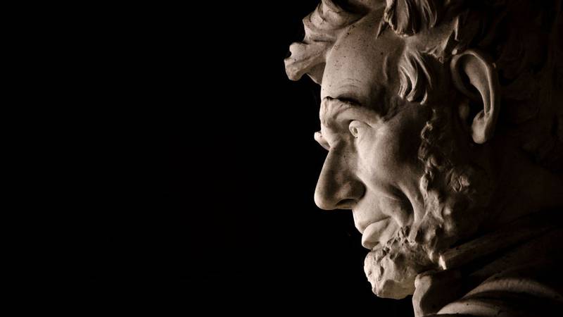 Wax sculpture of Abraham Lincoln melts in Washington DC heat
