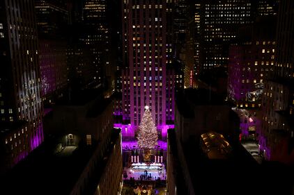 Christmas tree lighting